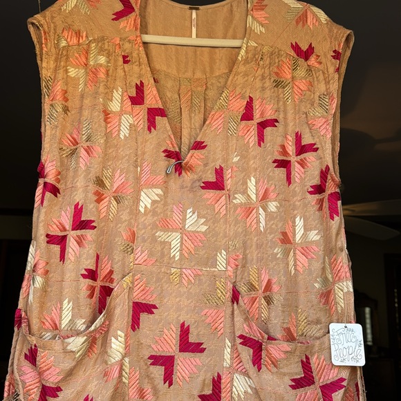 Free People size 6, beautiful tunic with pants, excellent condition very comfy - Picture 8 of 11